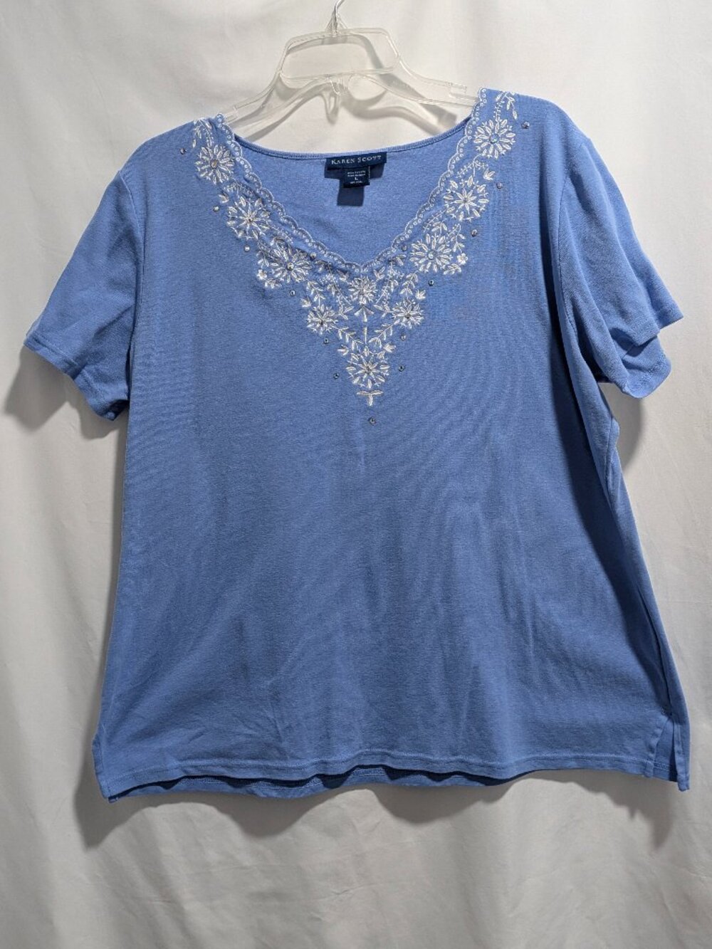 Karen Scott v-neck with white embroidery and a few sparkles
